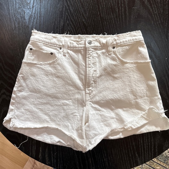 Abercrombie & Fitch Curve Love High Rise 4” Mom Short High Rise White Sz 32 (14) - Picture 2 of 10